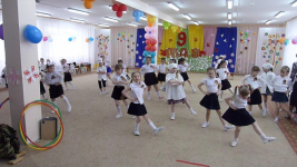 Танец девочек "Катюша"